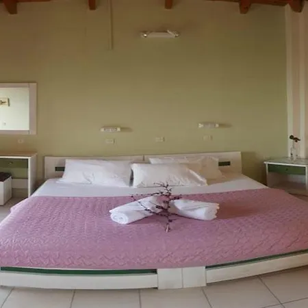 Hotel Epi Lourdata (Kefalonia)